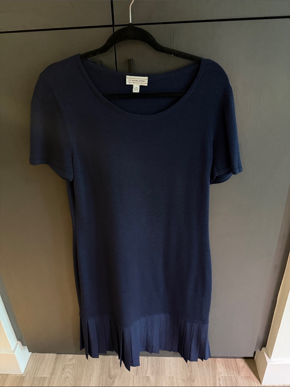 St. John Navy Short Sleeve Knit Tunic with Pleated Hem